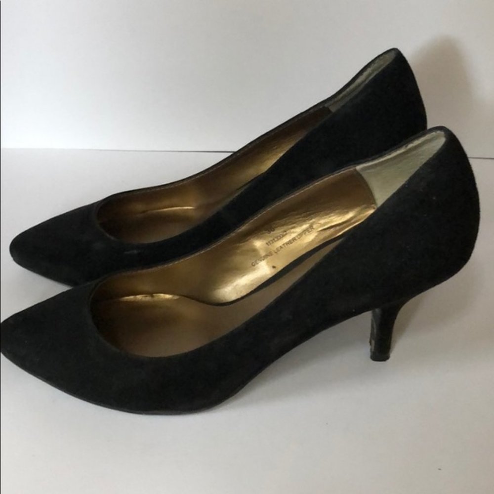 🆕 NWOT Town Shoes David Dixon Black Suede Heels 6M